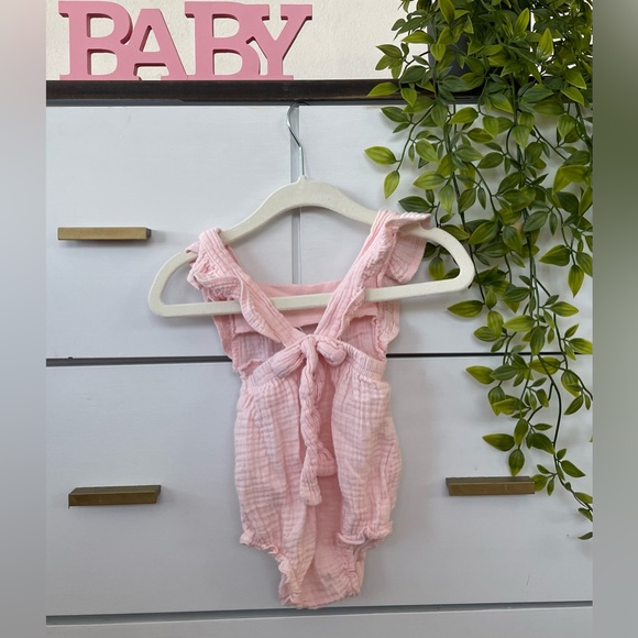 Emily and Oliver pink romper - Picture 2 of 2